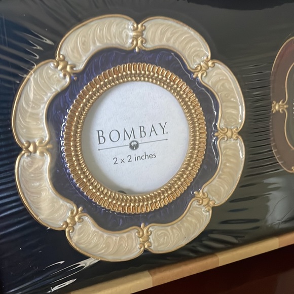 SET/3 FRAMES BOMBAY COMPANY Set of 3 Enameled Flower Frames, New in sealed box - Picture 3 of 12